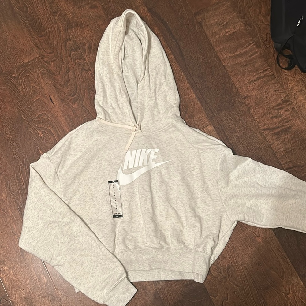 Cropped Nike Hoodie